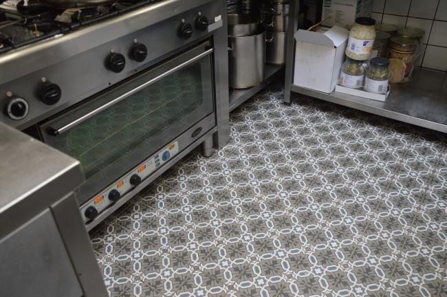 BEL AIR Ancolie 15x15