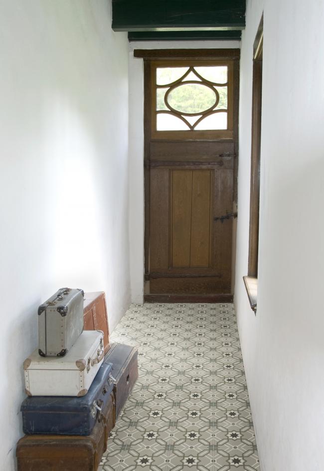 La Madeleine Odie 20X20